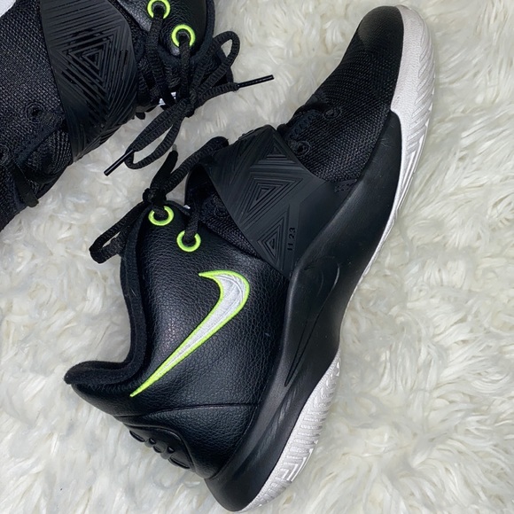 Nike Kyrie Flytrap 3 Basketball Sz 8 - Picture 4 of 14